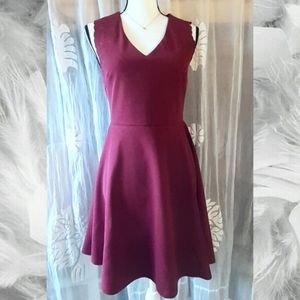 🍇 Burgundy Short Sleeve Dress 🍇